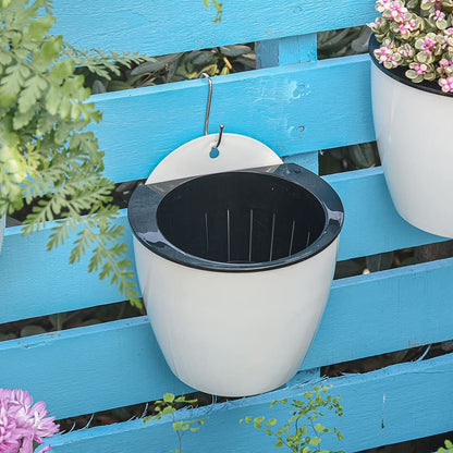Plantiva – Vertical self-watering flowerpot for modern living