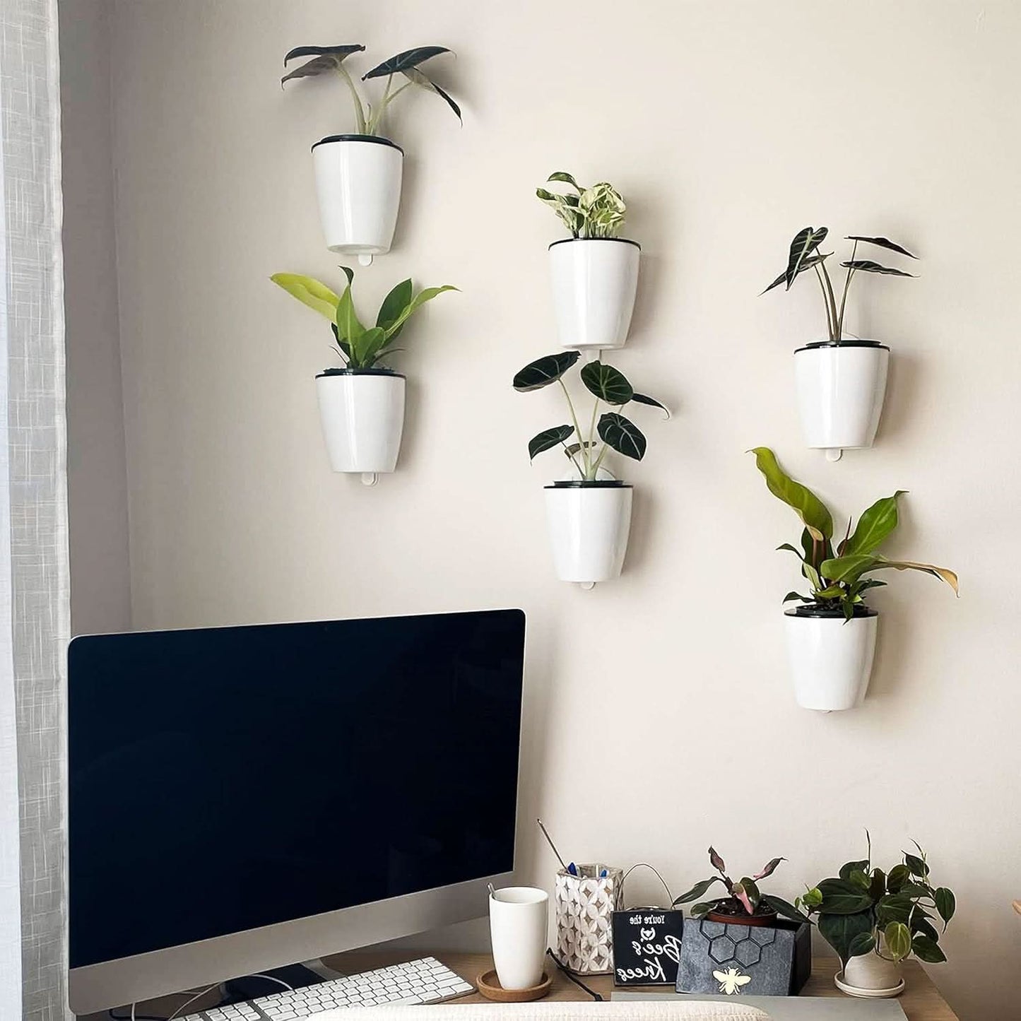 Plantiva – Vertical self-watering flowerpot for modern living
