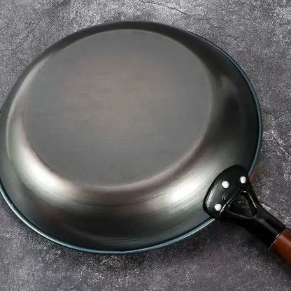 Ironvera Poêle en Fonte | Poêle Antiadhésive Professionnelle | Répartition Uniforme de la Chaleur | Ustensiles de Cuisine Sains & Durables