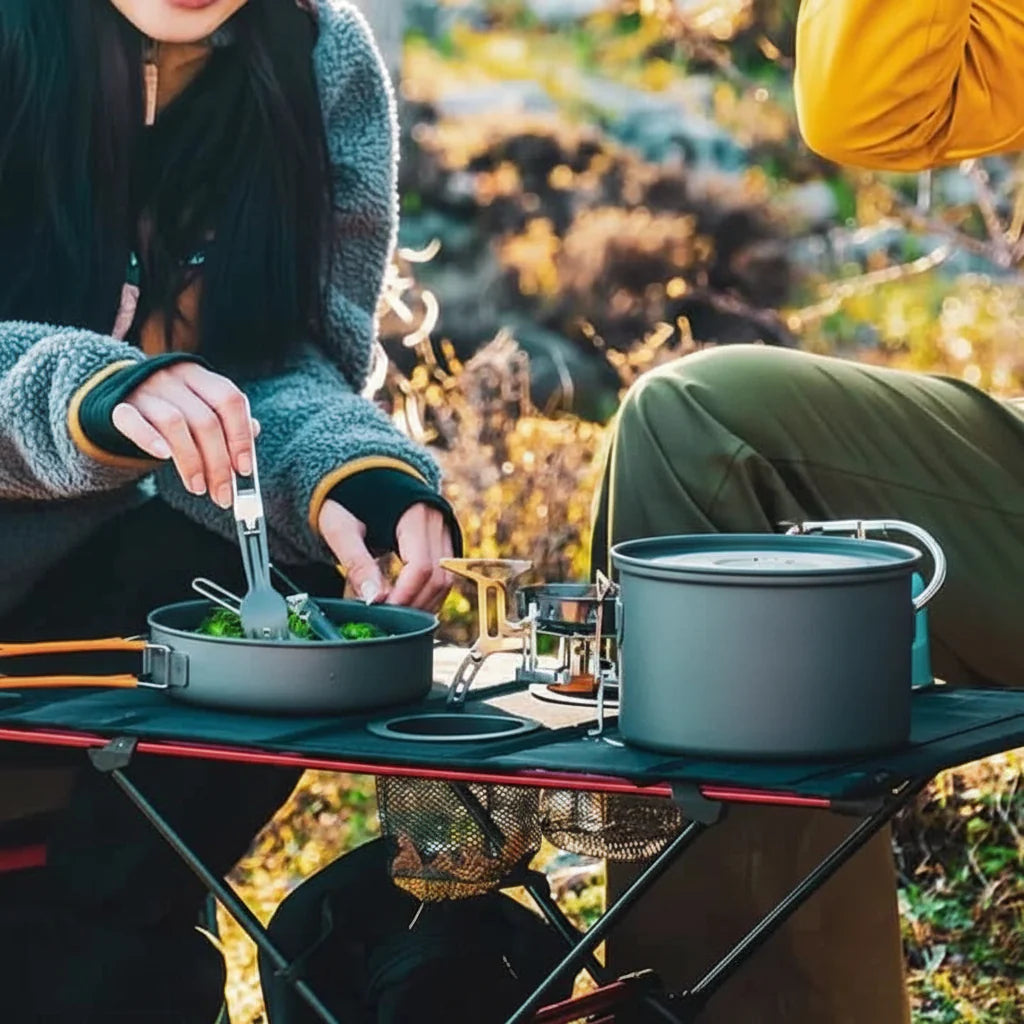 ADVENTUREPRO – Folding Camping Table Made of Aluminum for On the Go