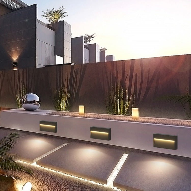 BESEGLOW – Square LED Outdoor Wall Light made of Stainless Steel & Solar