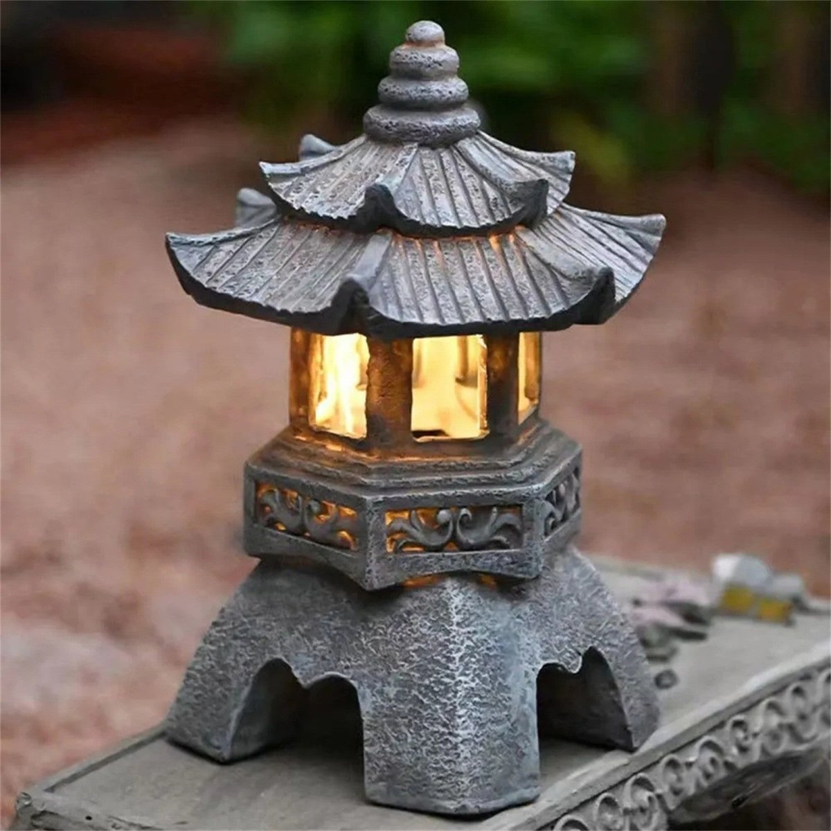 GLOWVEX – Solar lantern for atmospheric garden evenings