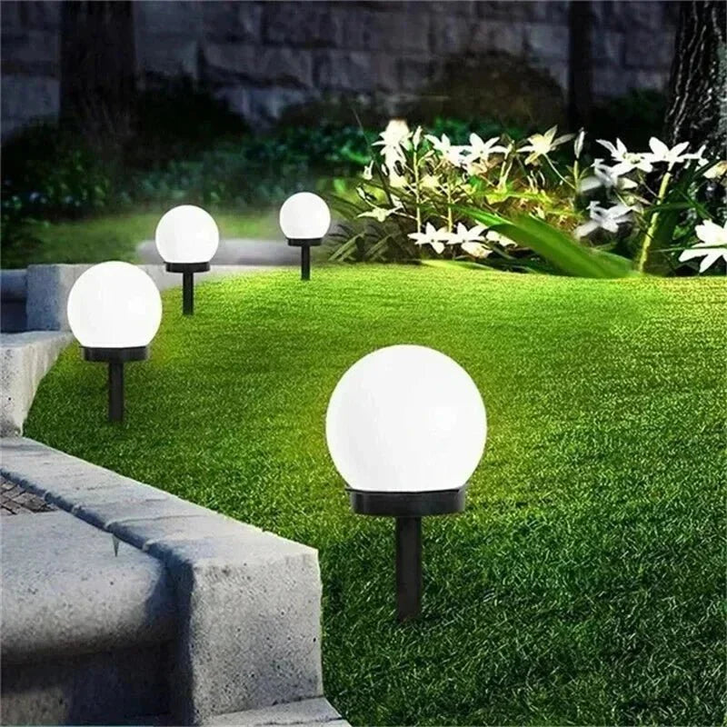 Round LED solar garden light - Energy-efficient and stylish garden lighting with automatic light control