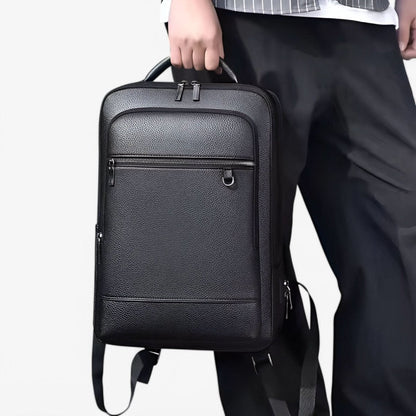 URBANVAULT – Intelligent USB Backpack for Work and Everyday Travel