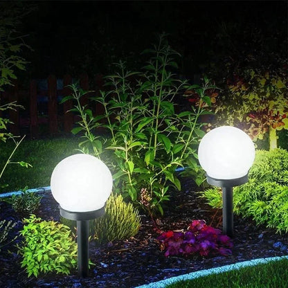 Round LED solar garden light - Energy-efficient and stylish garden lighting with automatic light control