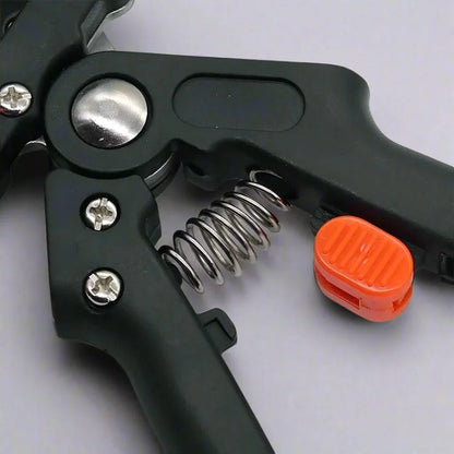 GraftMate precision cutter - Ergonomic tool for grafting & cutting