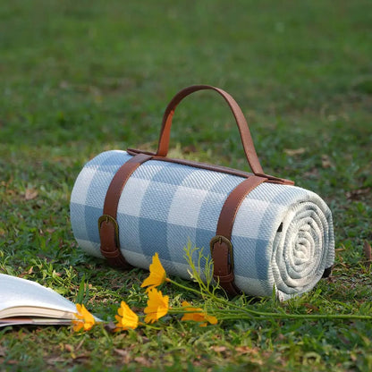 PICSTYLE – Waterproof Checkered Picnic Blanket with Practical Carry Strap
