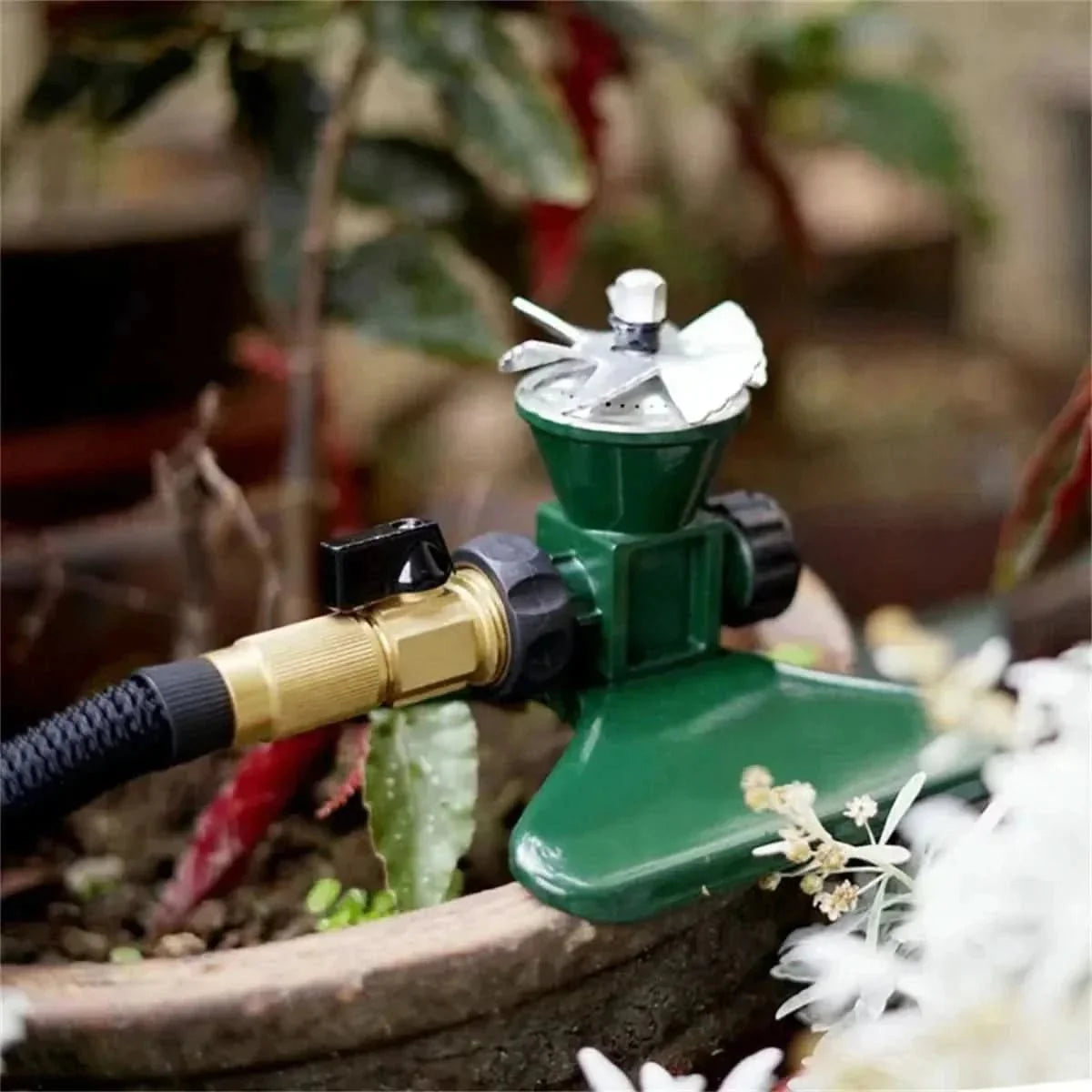 HydroSpin – Even 360° Watering for Healthy Lawns