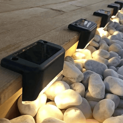 GLOWLITE SOLAR – Self-adhesive solar lights for garden, stairs & balcony with warm white light