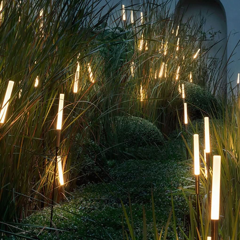 AURAREED OUTDOOR – Wireless Solar Garden Lighting for a Stylish Outdoor Atmosphere