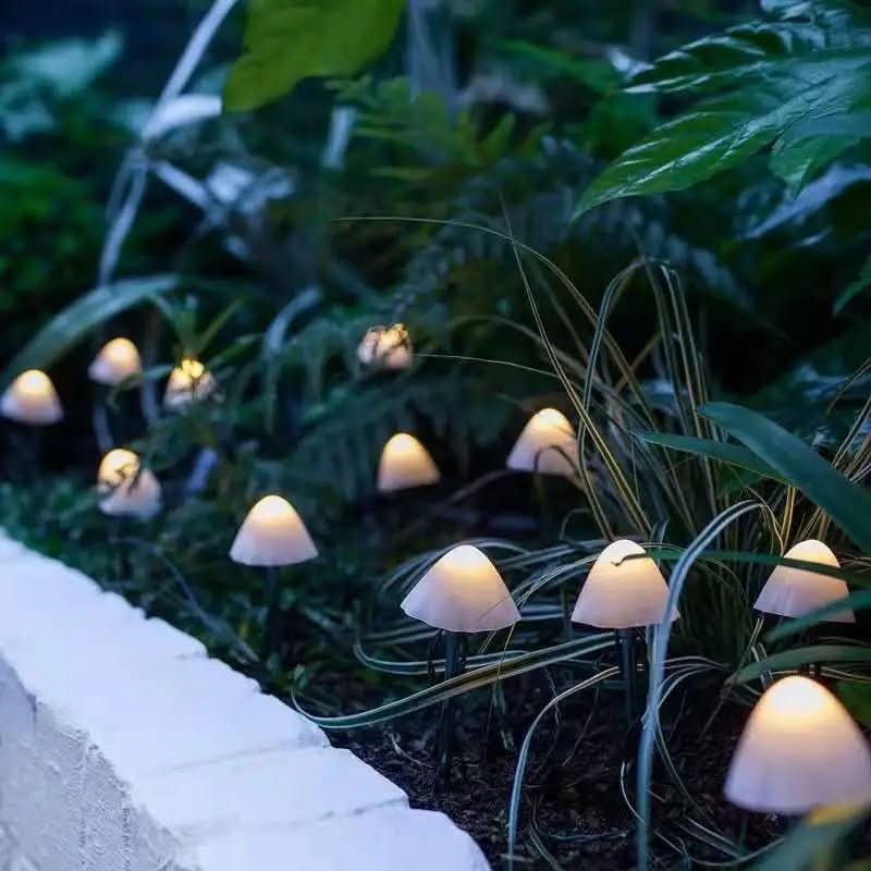 LUMINA MUSHROOM - Solar-powered LED mushroom lights for a magical garden atmosphere
