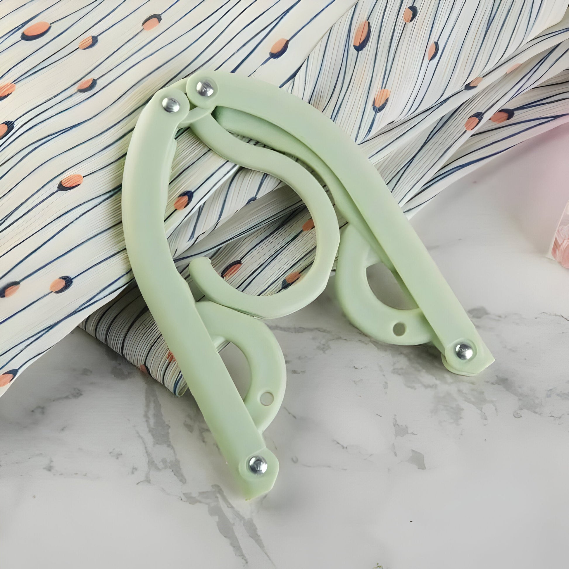 Étendoir à linge pliable portable pour le voyage et le camping