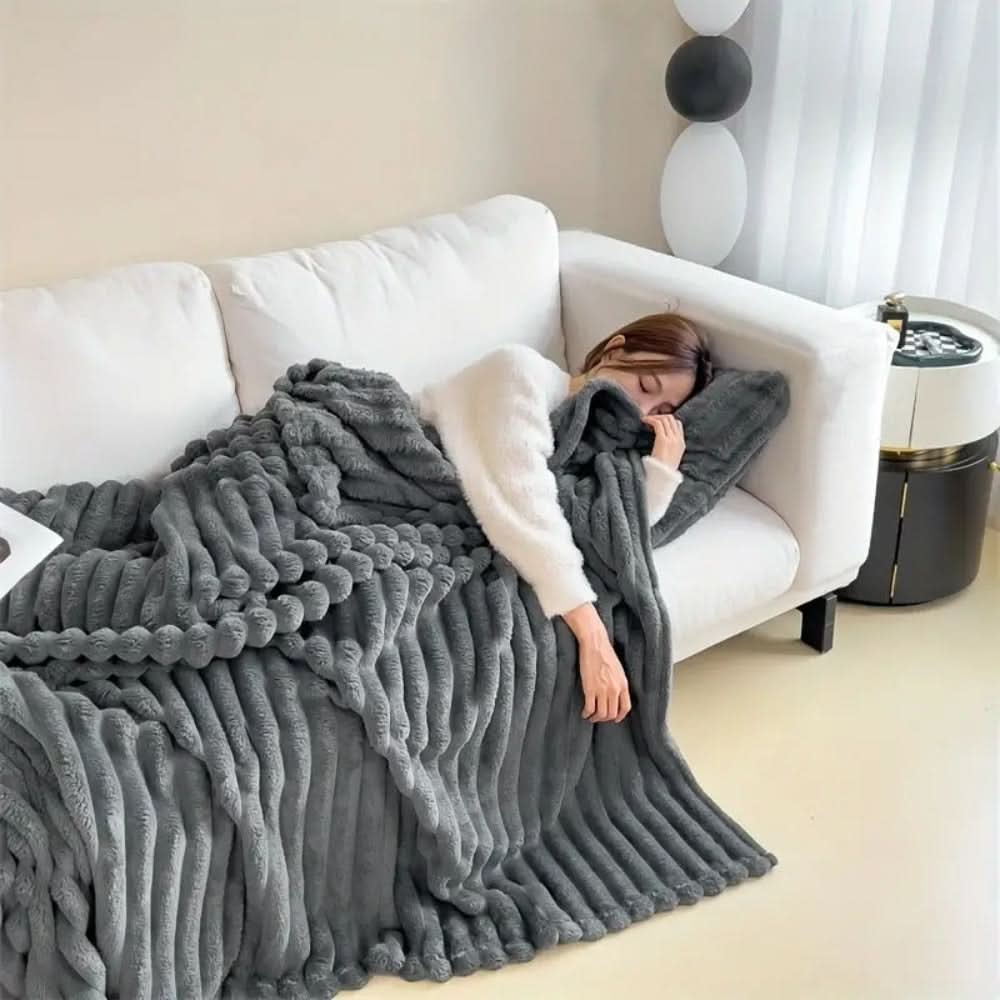 CLOUDNINE – Cozy Blanket for Soft Comfort & Stylish Coziness