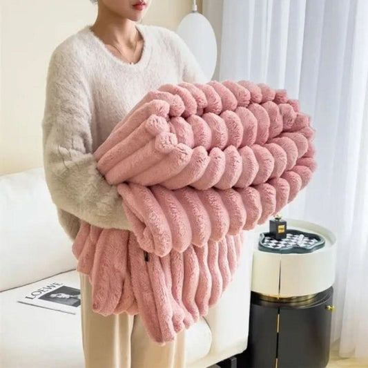 CLOUDNINE – Cozy Blanket for Soft Comfort & Stylish Coziness