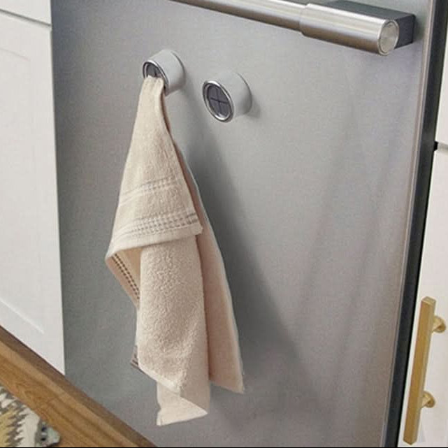 TOWEL HOLDER - Self-adhesive Wall Mount for Kitchen and Bathroom, No Drilling Needed for Practical and Stylish Organization