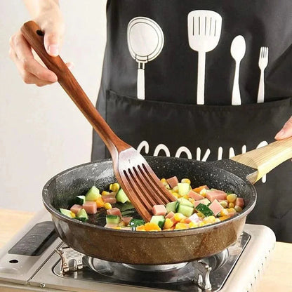 TEAKWOOD – Elegant kitchen utensil set for natural and stylish cooking